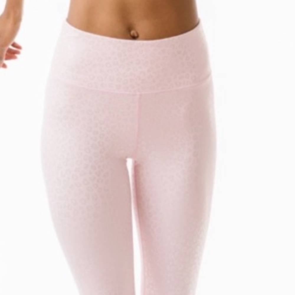 Pink Shiny Cheetah Zyia leggings. Worn twice. Size 8/10.